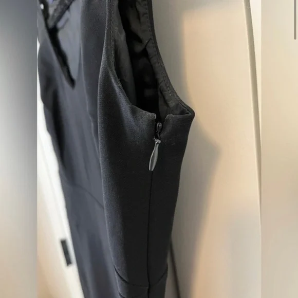 Ann Taylor little black dress - Picture 5 of 6